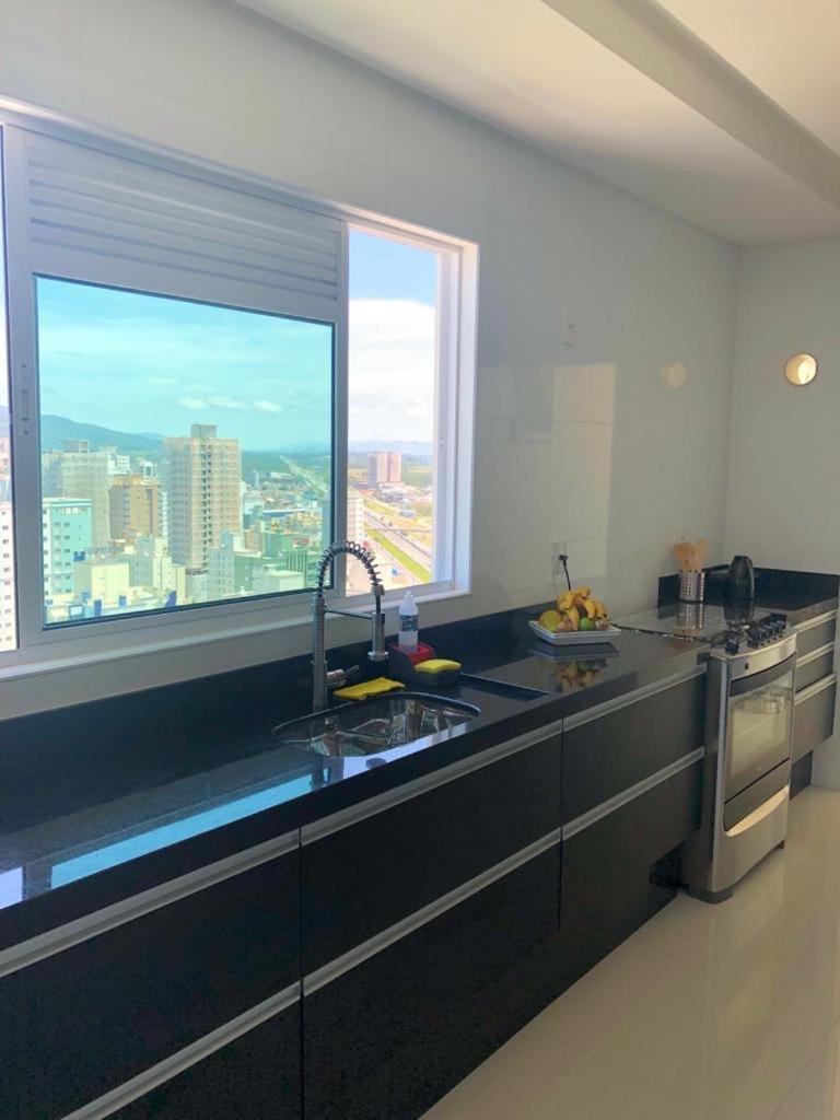Cobertura Com Belissima Vista Para O Mar E Jacuzzi Itapema Exteriör bild